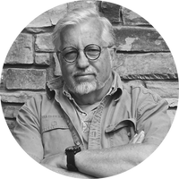Dan Simmons